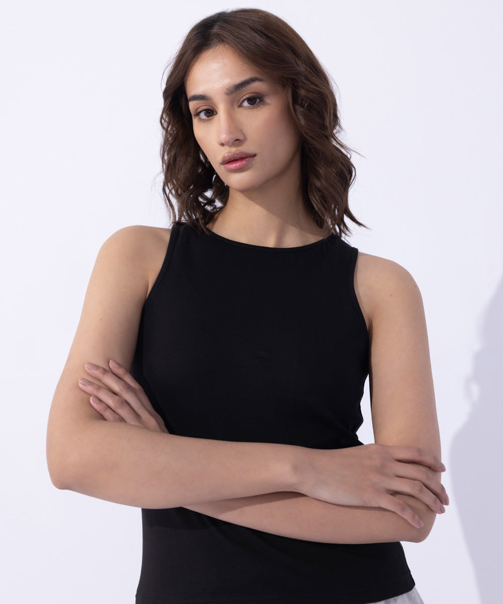 Black Vest WTOPS25V1023 I – Sapphire Global Online
