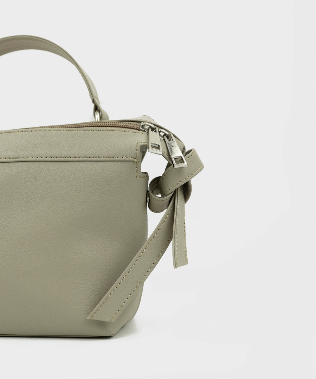 Women's Off White Hand Bag