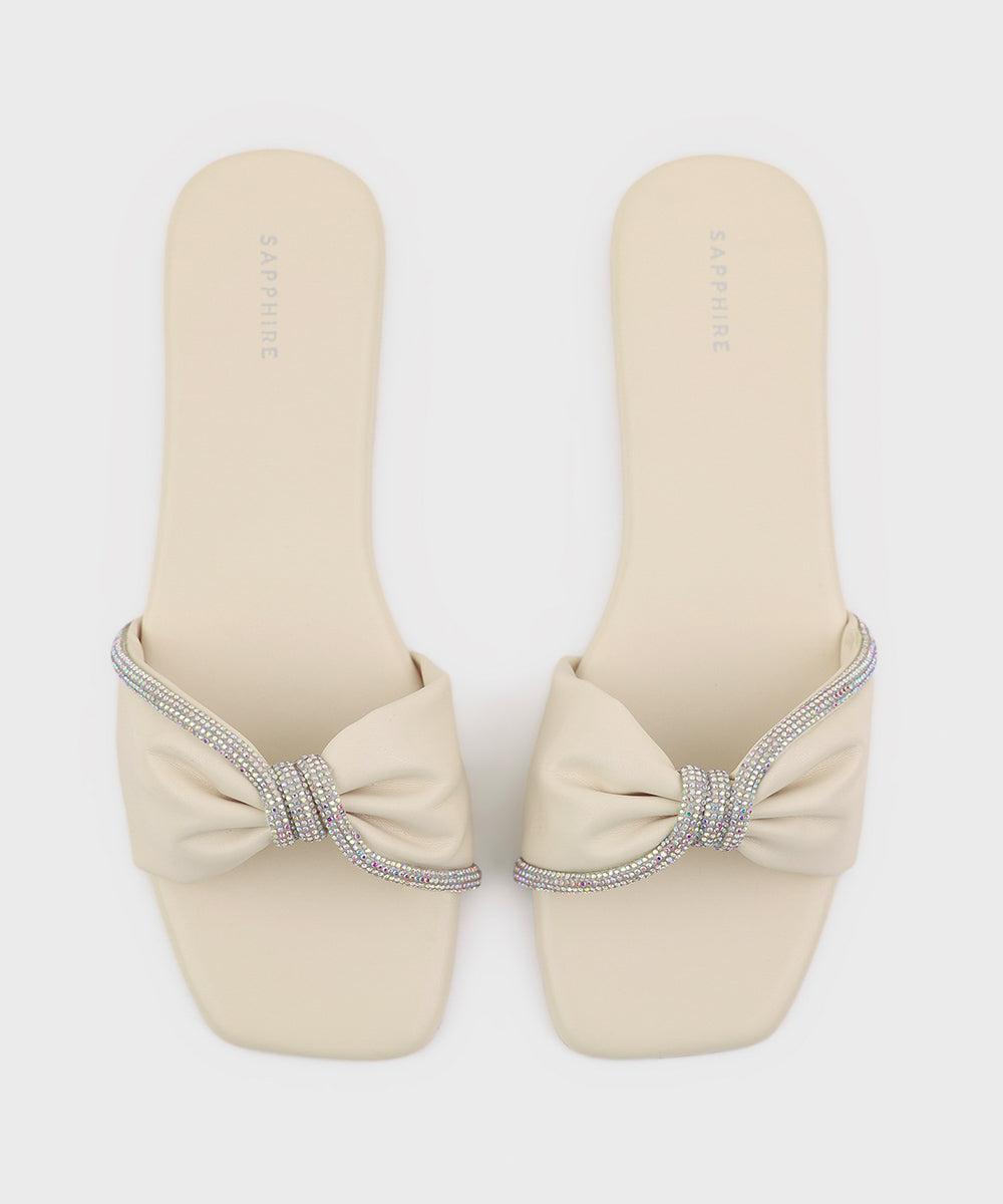 Women's Off White Flats