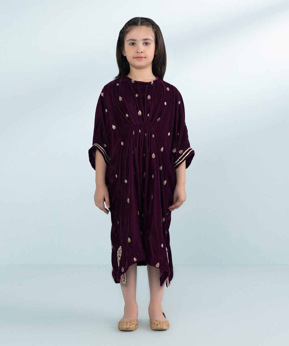 Girls Dyed Embroidered Velvet Kaftan in Purple