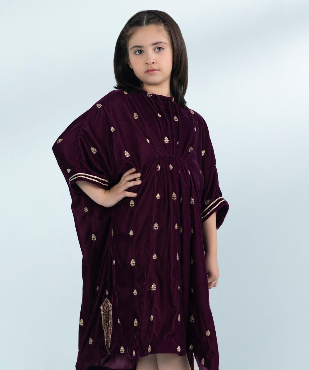 Girls Dyed Embroidered Velvet Kaftan in Purple