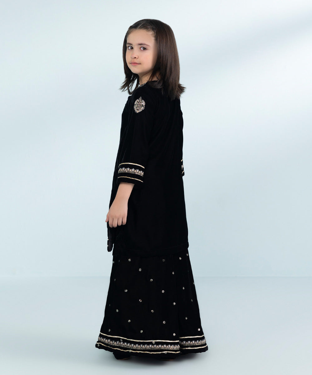 Girls 2 Piece Dyed Embroidered Velvet Suit in Black 