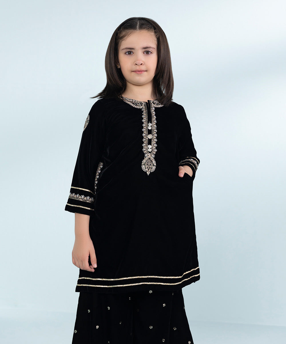 Girls 2 Piece Dyed Embroidered Velvet Suit in Black 