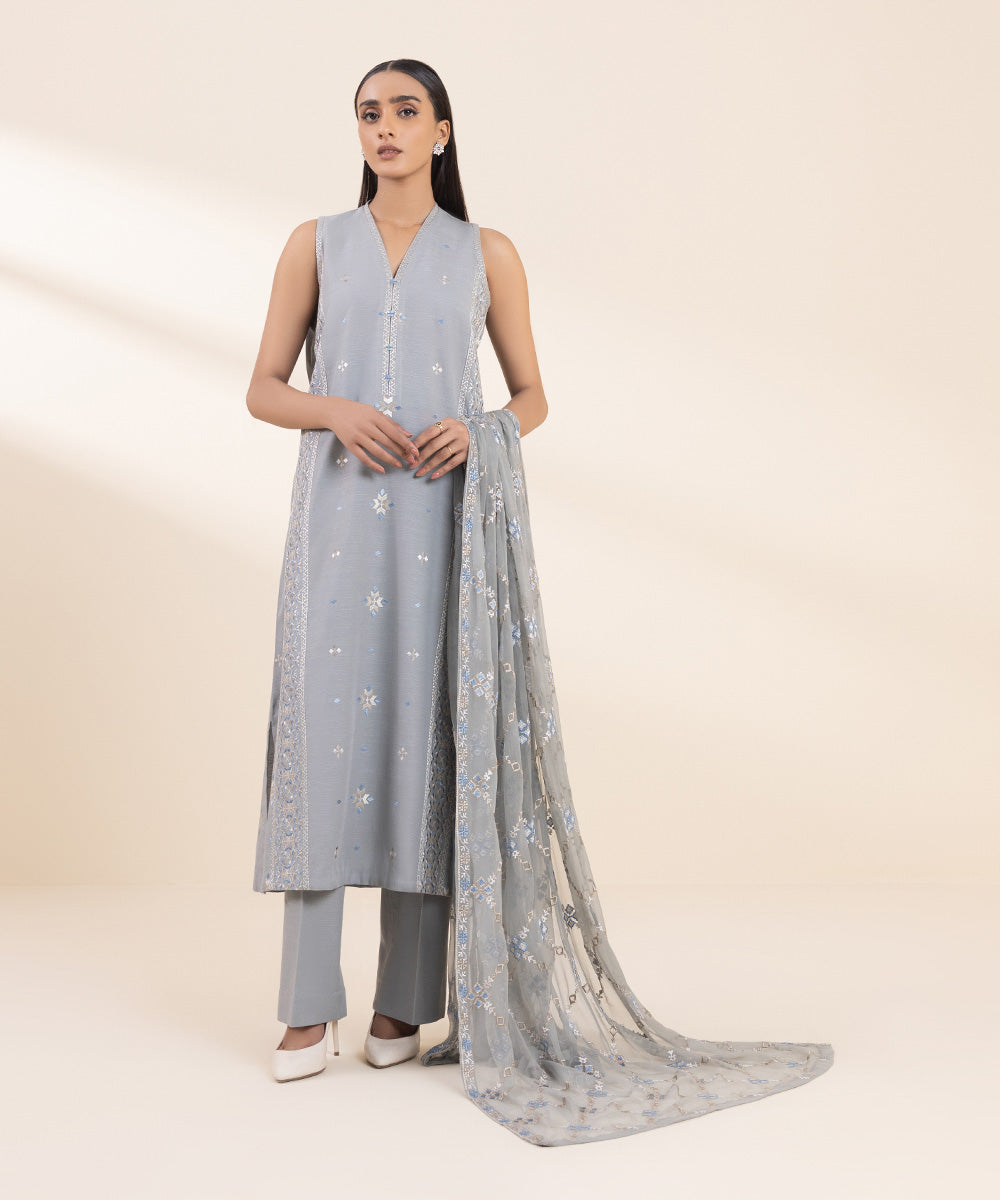 Women's Unstitched Khaddar Embroidered Grey 3 Piece Suit