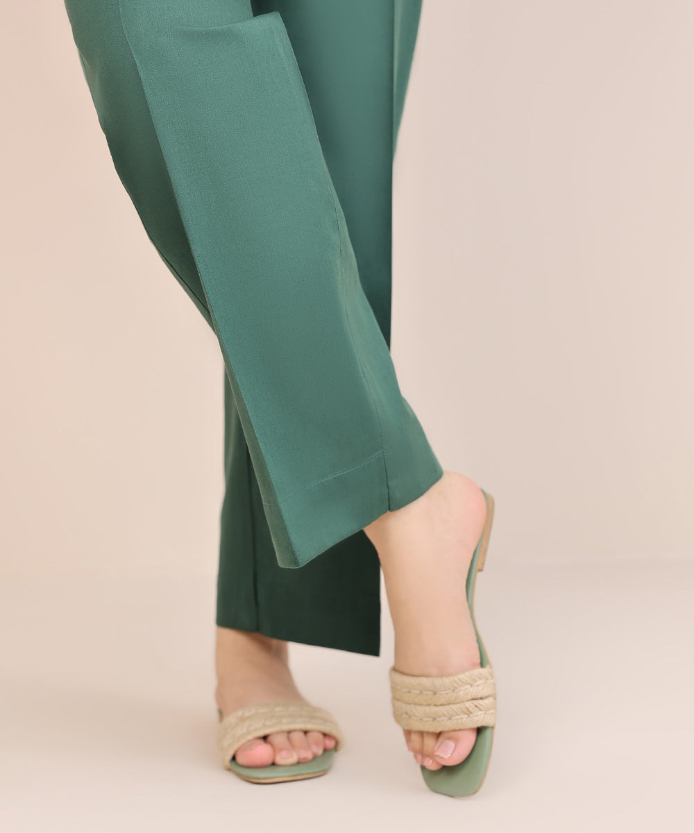 Women's Pret Cotton Viscose Green Solid Straight Pants