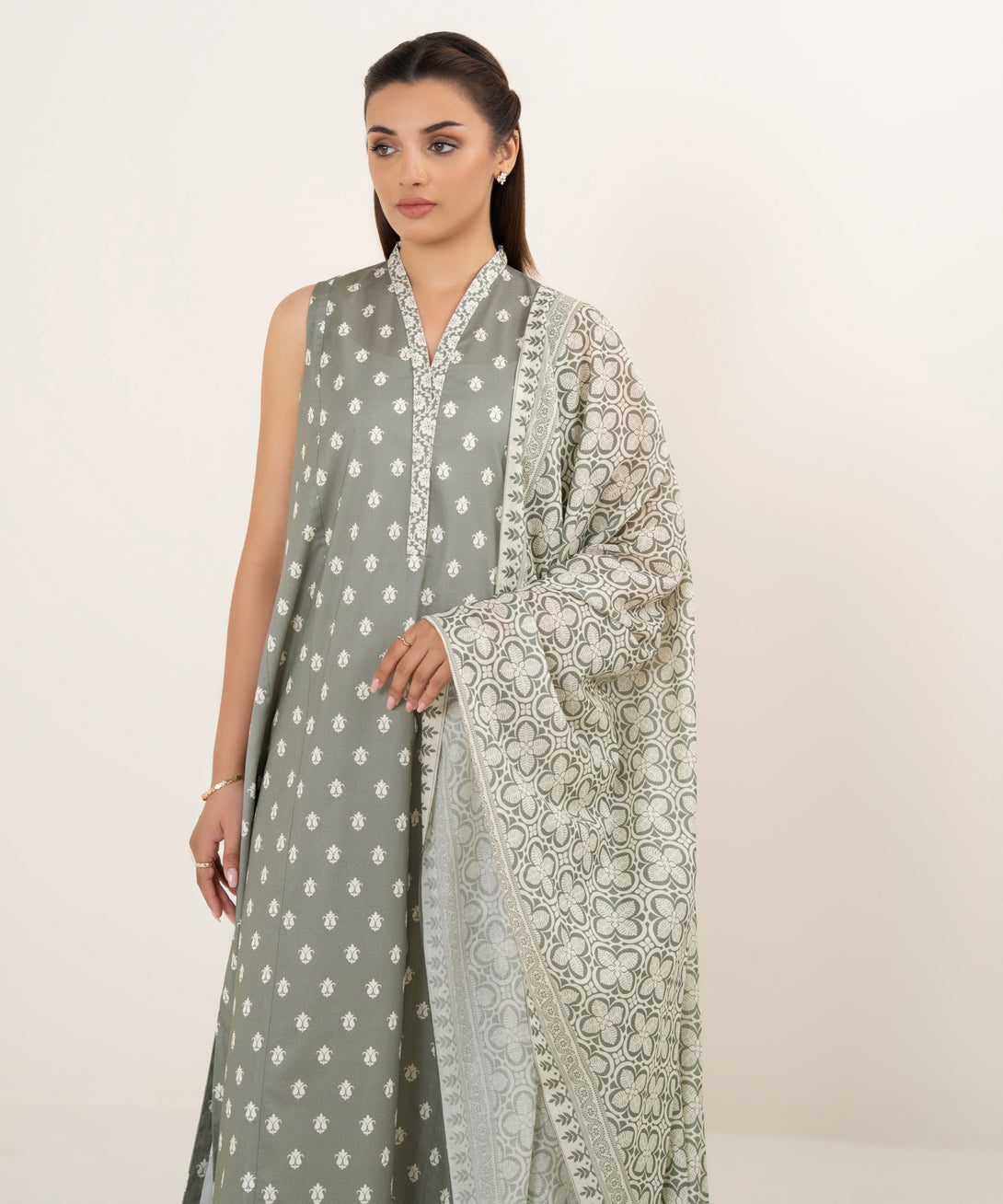 Women's Unstitched Lawn Printed Multi 2 Piece Suit