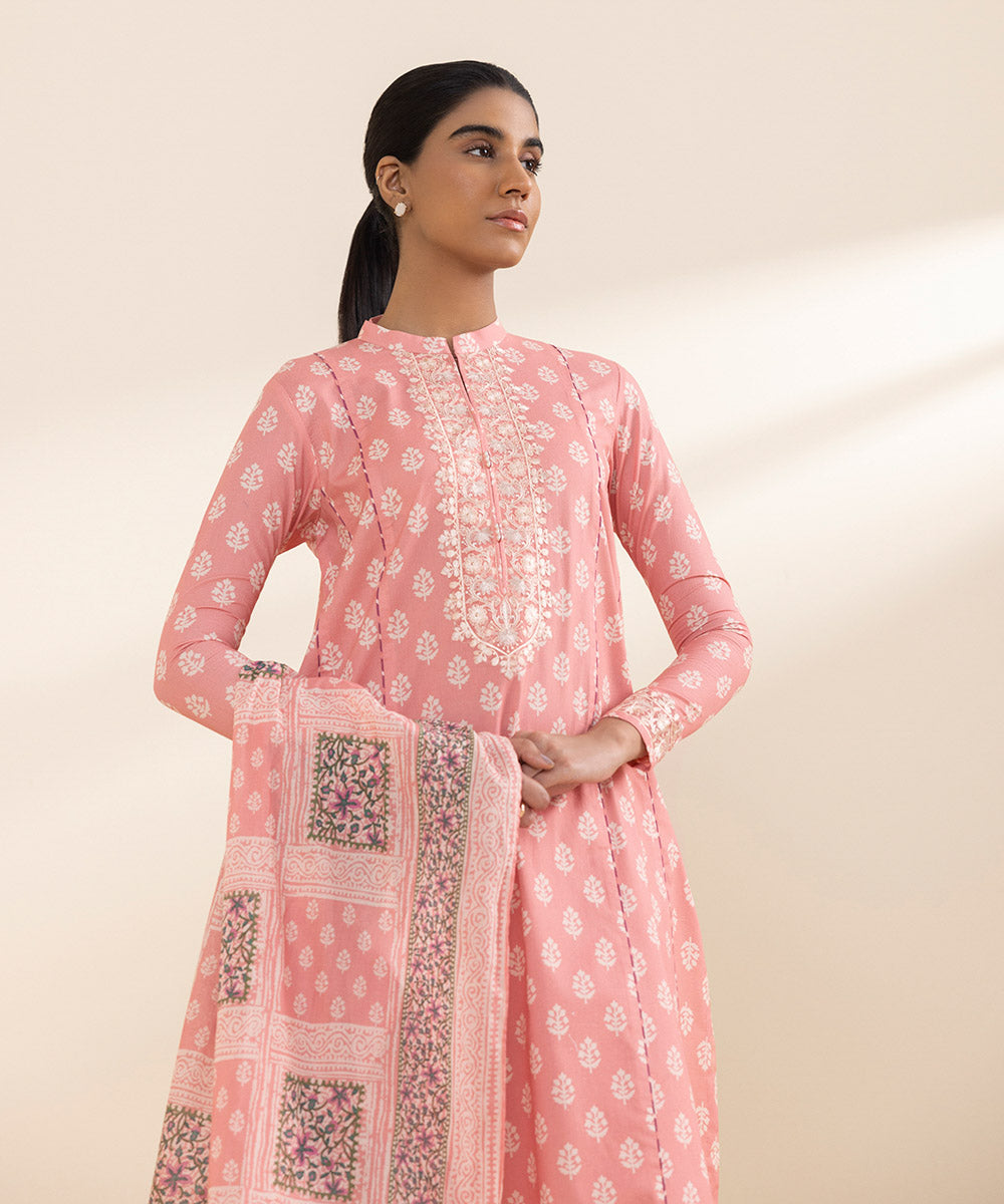 Women's Unstitched Lawn Pink Embroidered 2 Piece Suit