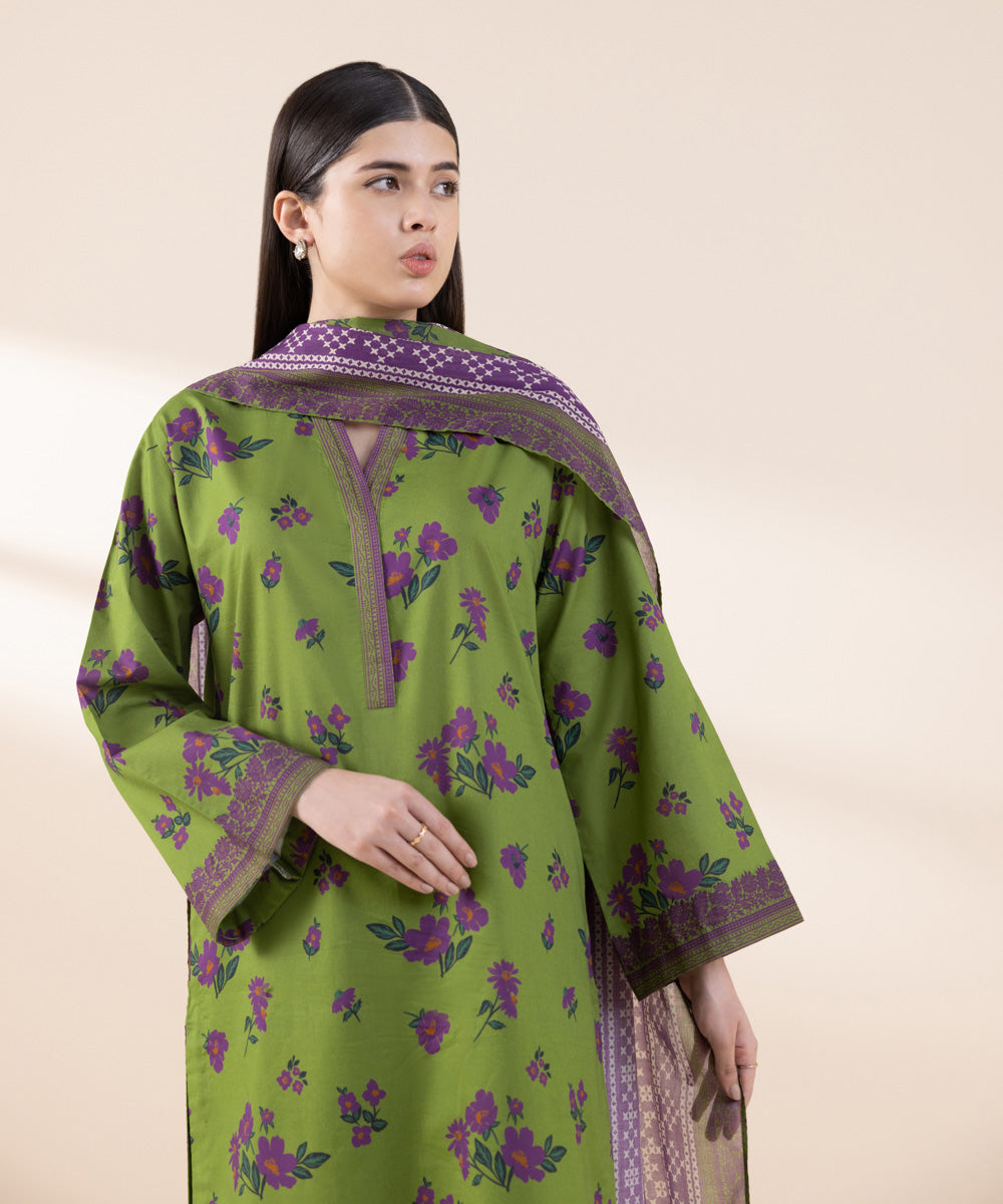 Women's Cambric Printed Green Unstitched 2 Piece Suit