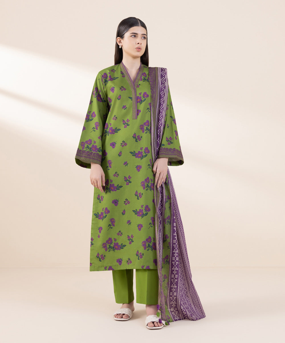 Women's Cambric Printed Green Unstitched 2 Piece Suit