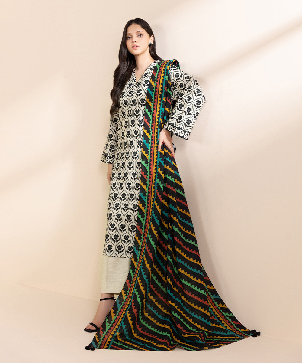 Women's Unstitched Light Khaddar Printed Multi 2 Piece Suit