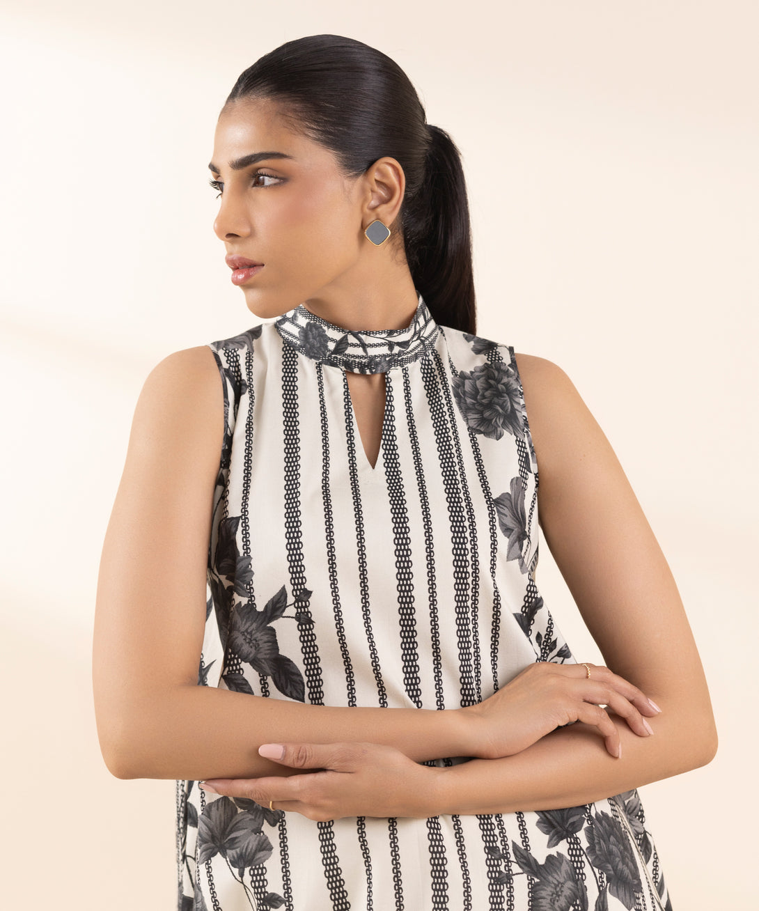 Women's Unstitched Lawn Printed Multi 2 Piece Suit