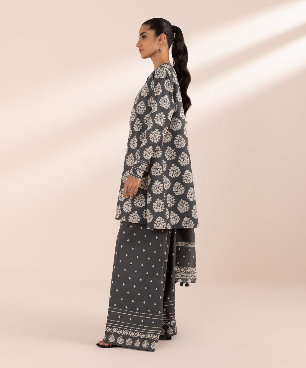 Women's Unstitched Lawn Grey Printed 3 Piece Suit