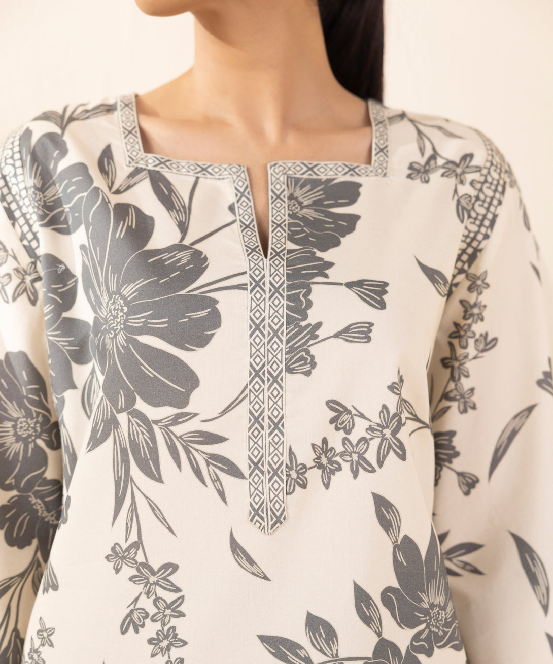 Women's Unstitched Lawn Printed Grey 3 Piece Suit