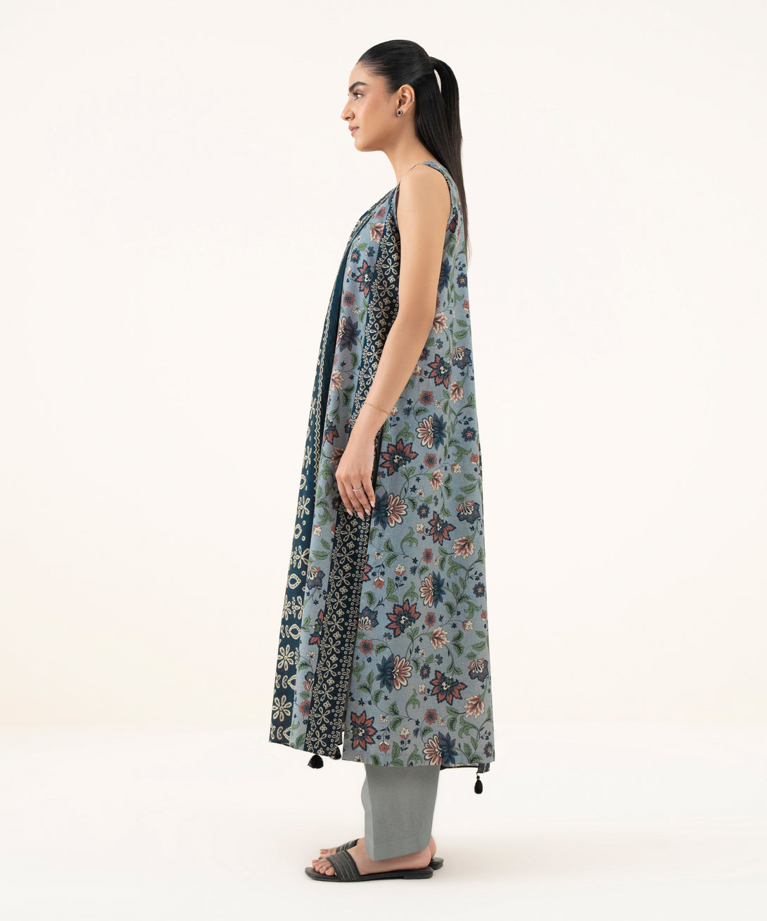 Women's Unstitched Cotton Printed Grey Three Piece Suit