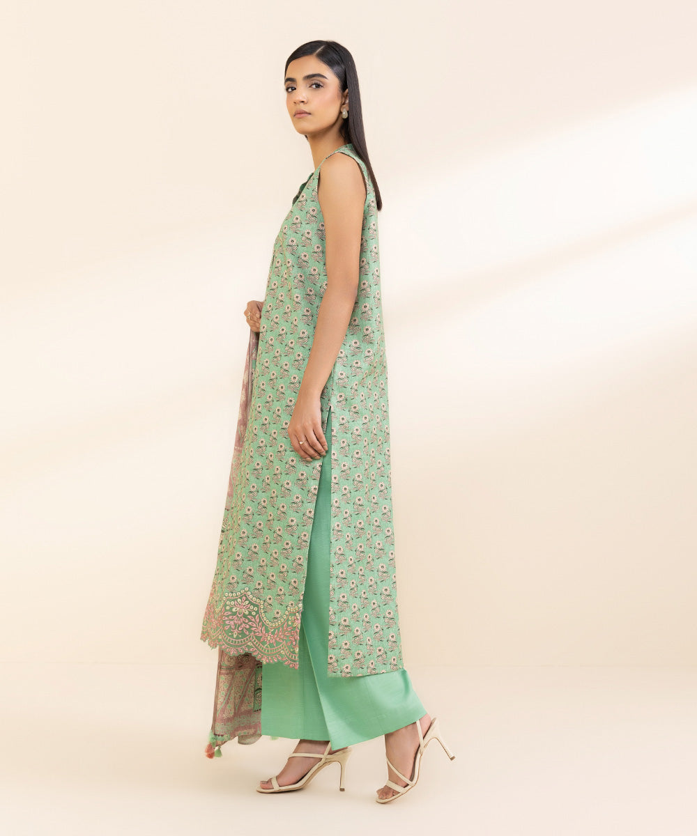 Women's Unstitched Light Khaddar Embroidered Green 3 Piece Suit