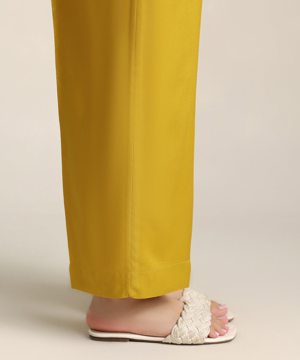 Women's Pret Linen Yellow Solid Straight Pants