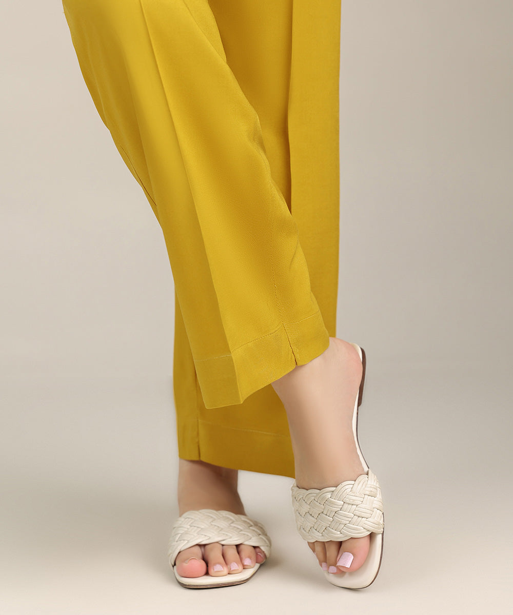 Women's Pret Linen Yellow Solid Straight Pants