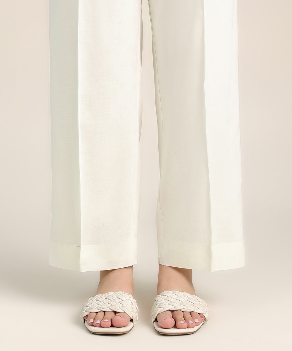 Women's Pret Linen Off White Solid Straight Pants