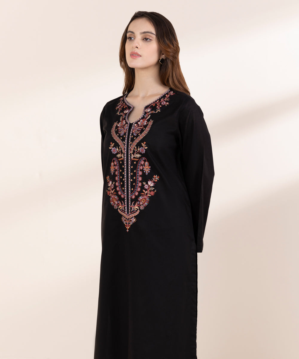 Women's RTW Cross Hatch Black Embroidered A-Line Shirt