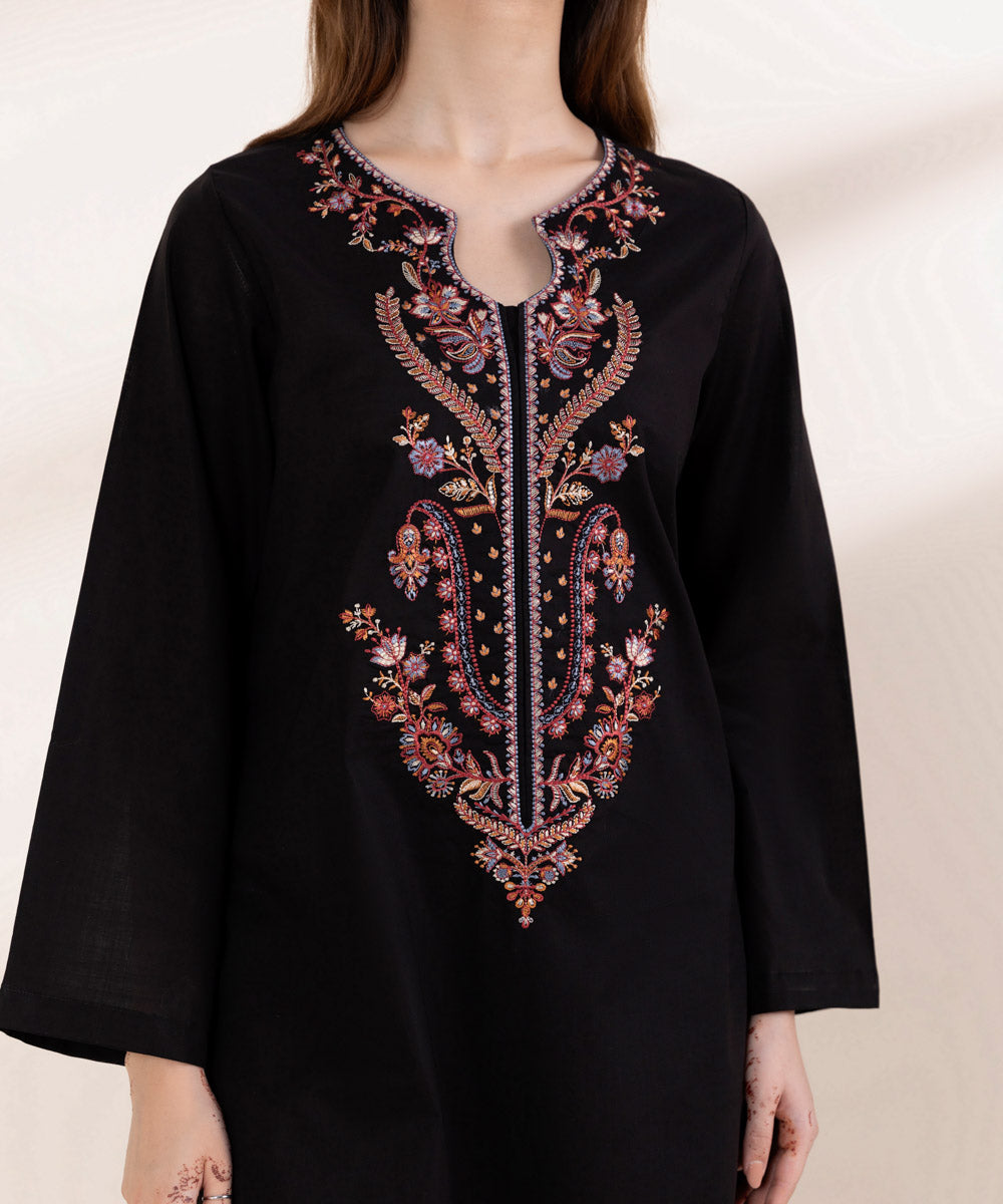 Women's RTW Cross Hatch Black Embroidered A-Line Shirt