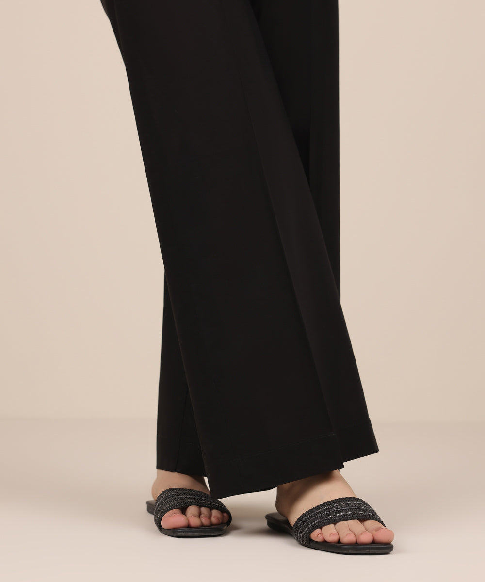 Women's RTW Cross Hatch Black Solid Culottes