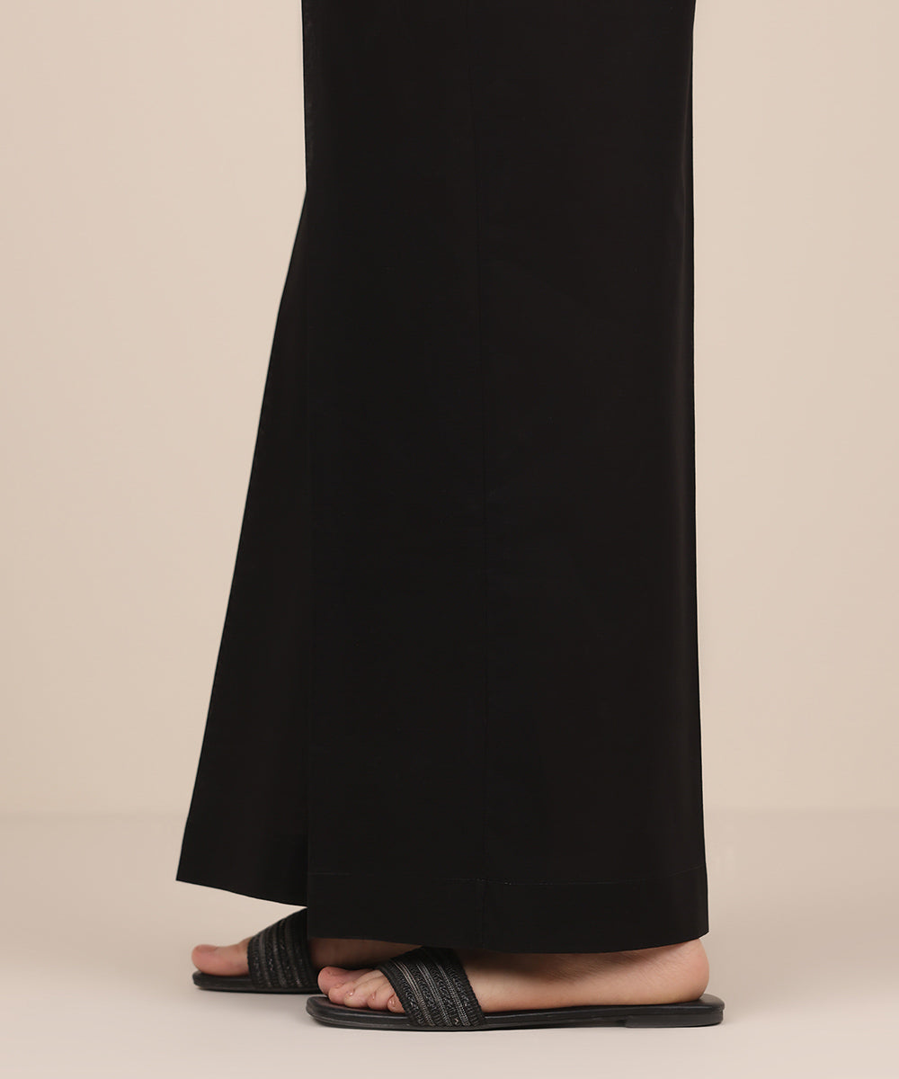 Women's RTW Cross Hatch Black Solid Culottes