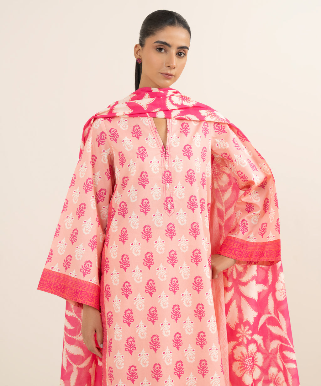 Women's Unstitched Lawn Printed Multi 3 Piece Suit