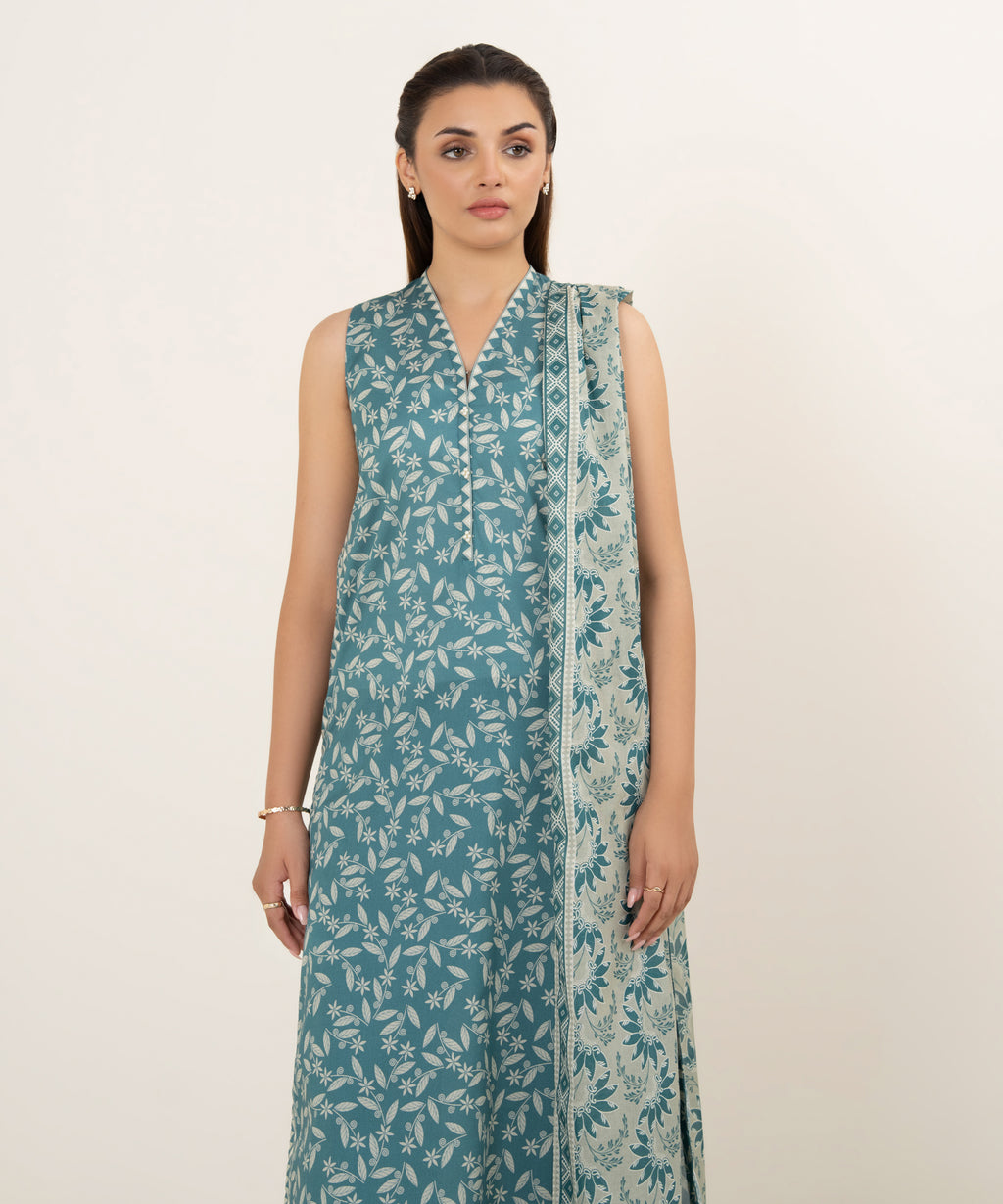 Women's Unstitched Lawn Printed Multi 3 Piece Suit