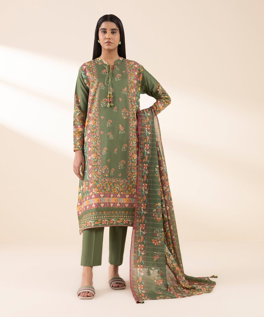 Women's Unstitched Zari Lawn Printed Multi 3 Piece Suit