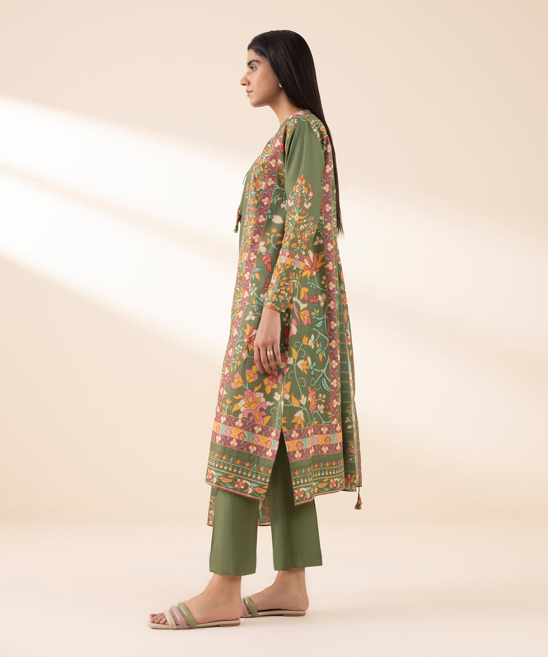 Women's Unstitched Zari Lawn Printed Multi 3 Piece Suit