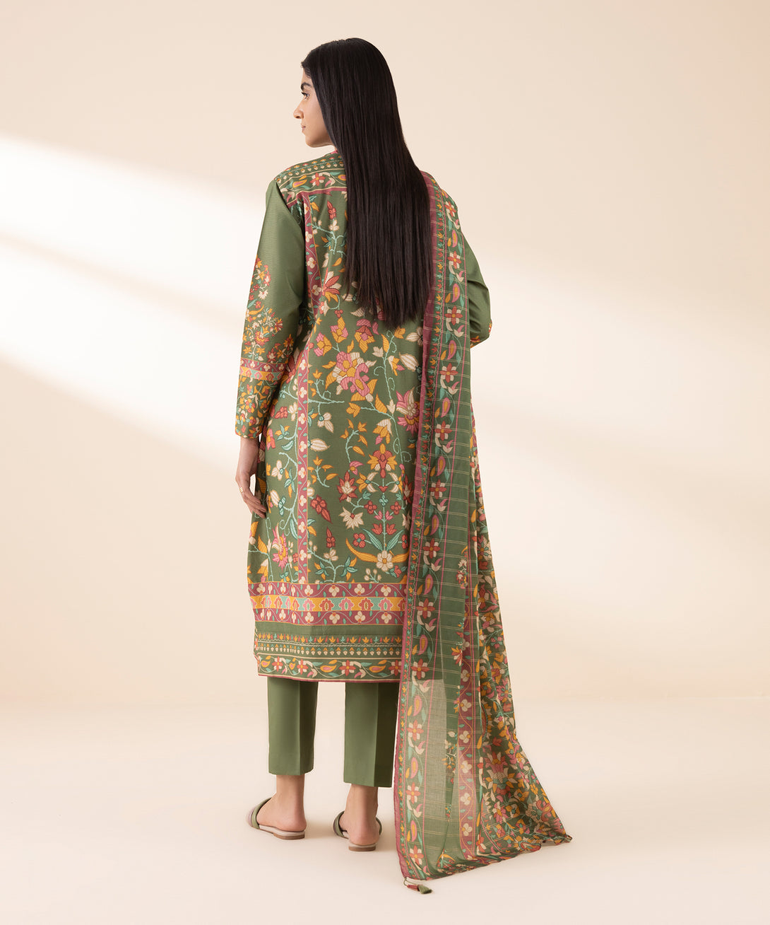 Women's Unstitched Zari Lawn Printed Multi 3 Piece Suit