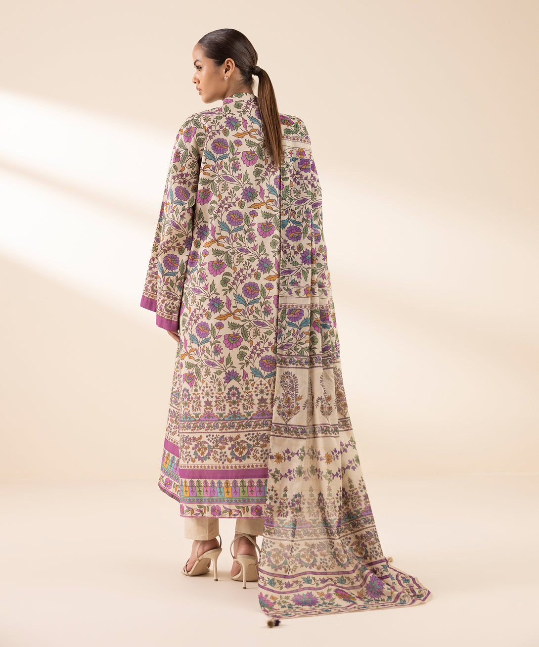 Women's Unstitched Zari Lawn Printed Multi 3 Piece Suit