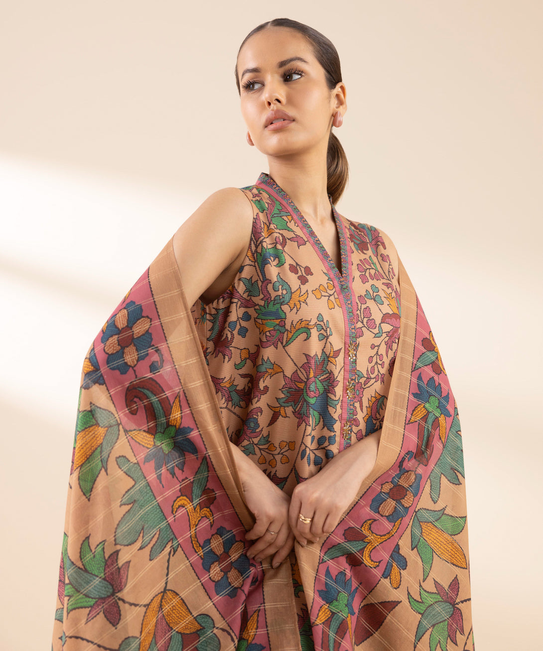Women's Unstitched Zari Lawn Printed Multi 3 Piece Suit