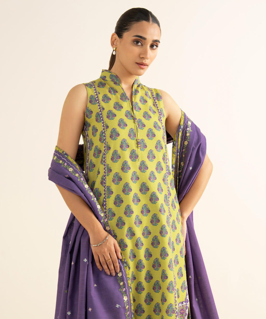 3 Piece - Printed Light Khaddar Suit