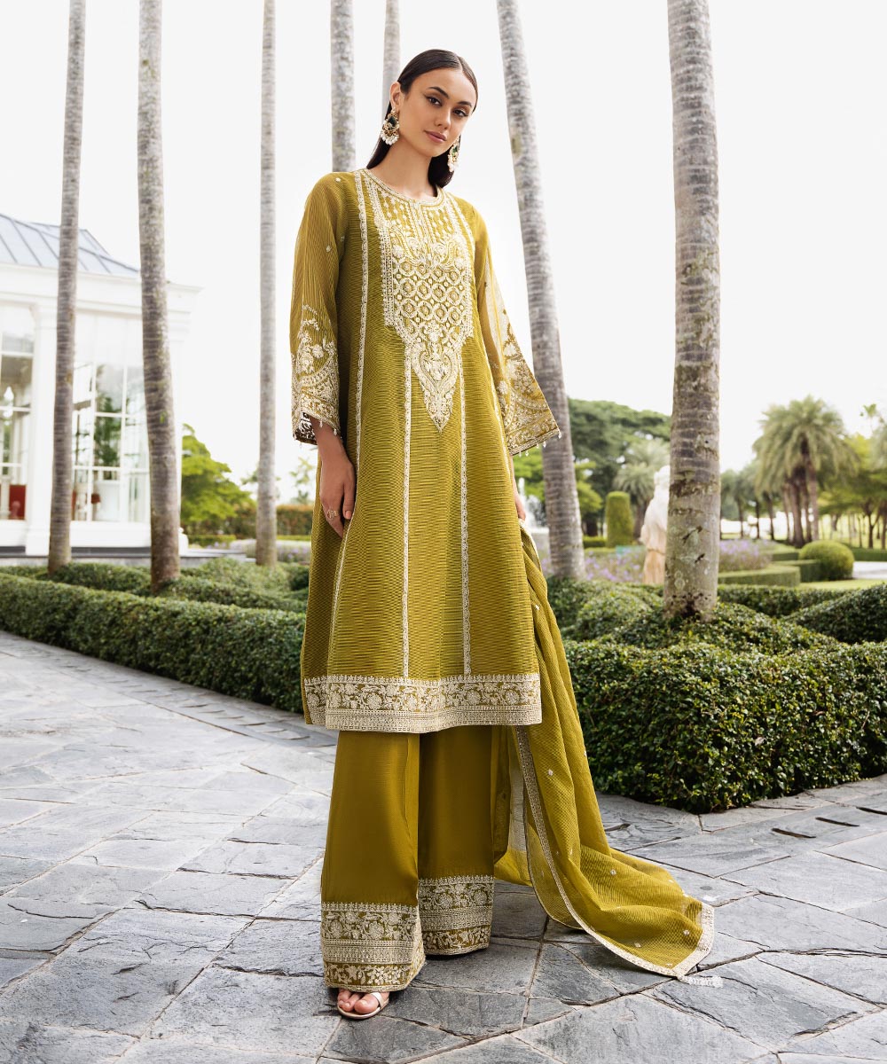 Women's Pret Blended Textured Karandi Green Embroidered Three Piece Suit