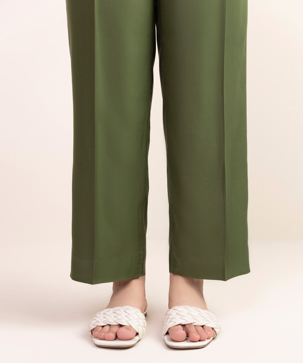 Women's Pret Bedford Green Solid Straight Pants