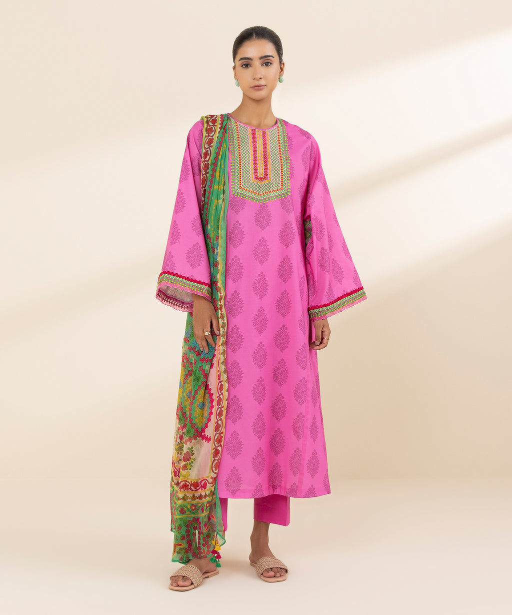 Women's Unstitched Lawn Embroidered Pink 3 Piece Suit