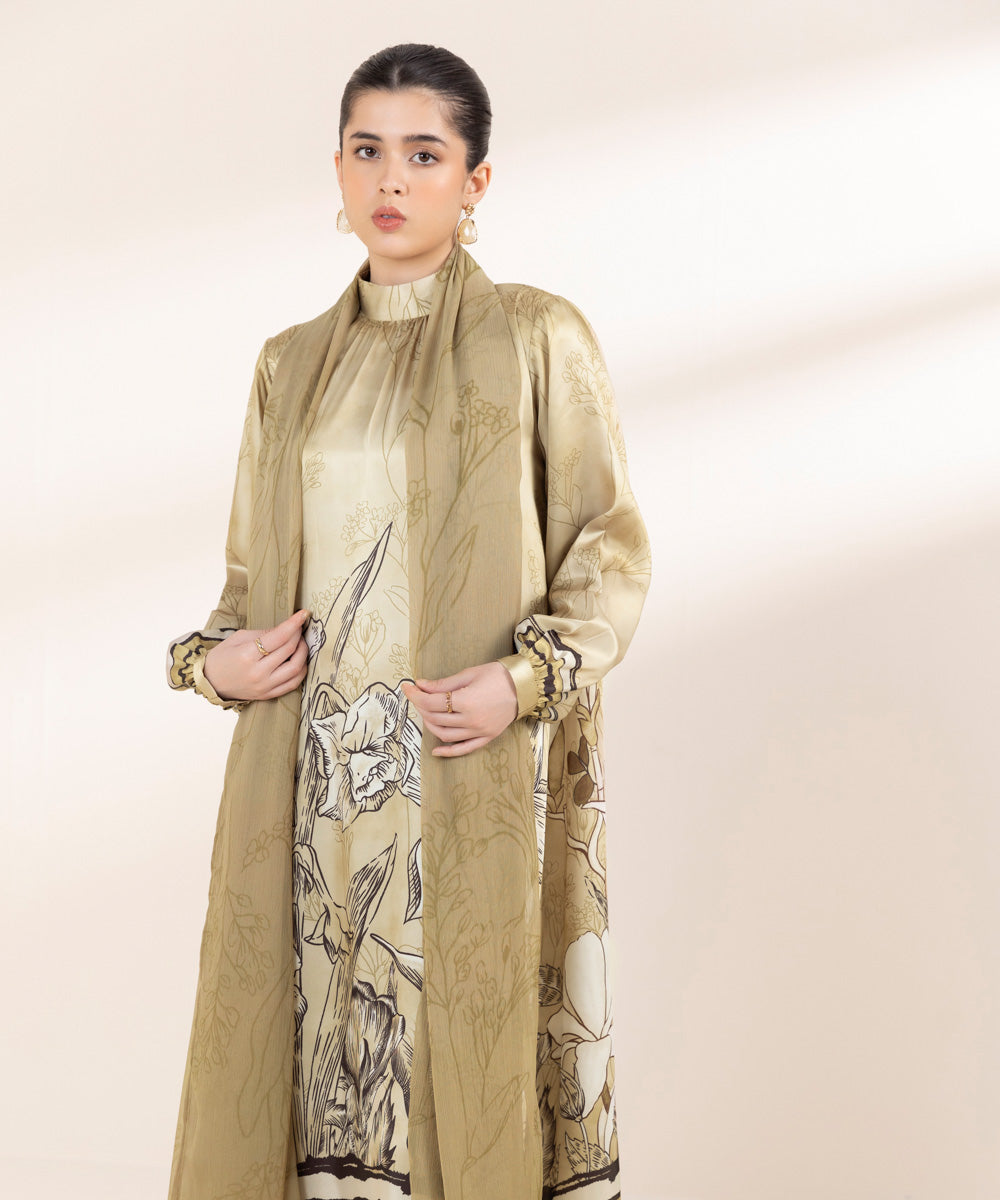 Women's RTW Blended Grip Multi Printed Three Piece Suit