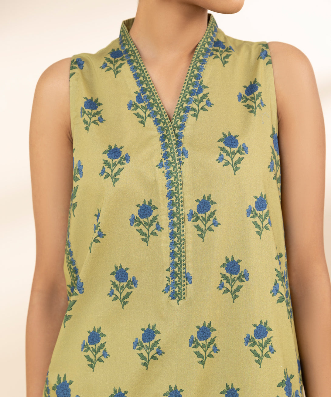 Women's Unstitched Lawn Printed Multi 3 Piece Suit