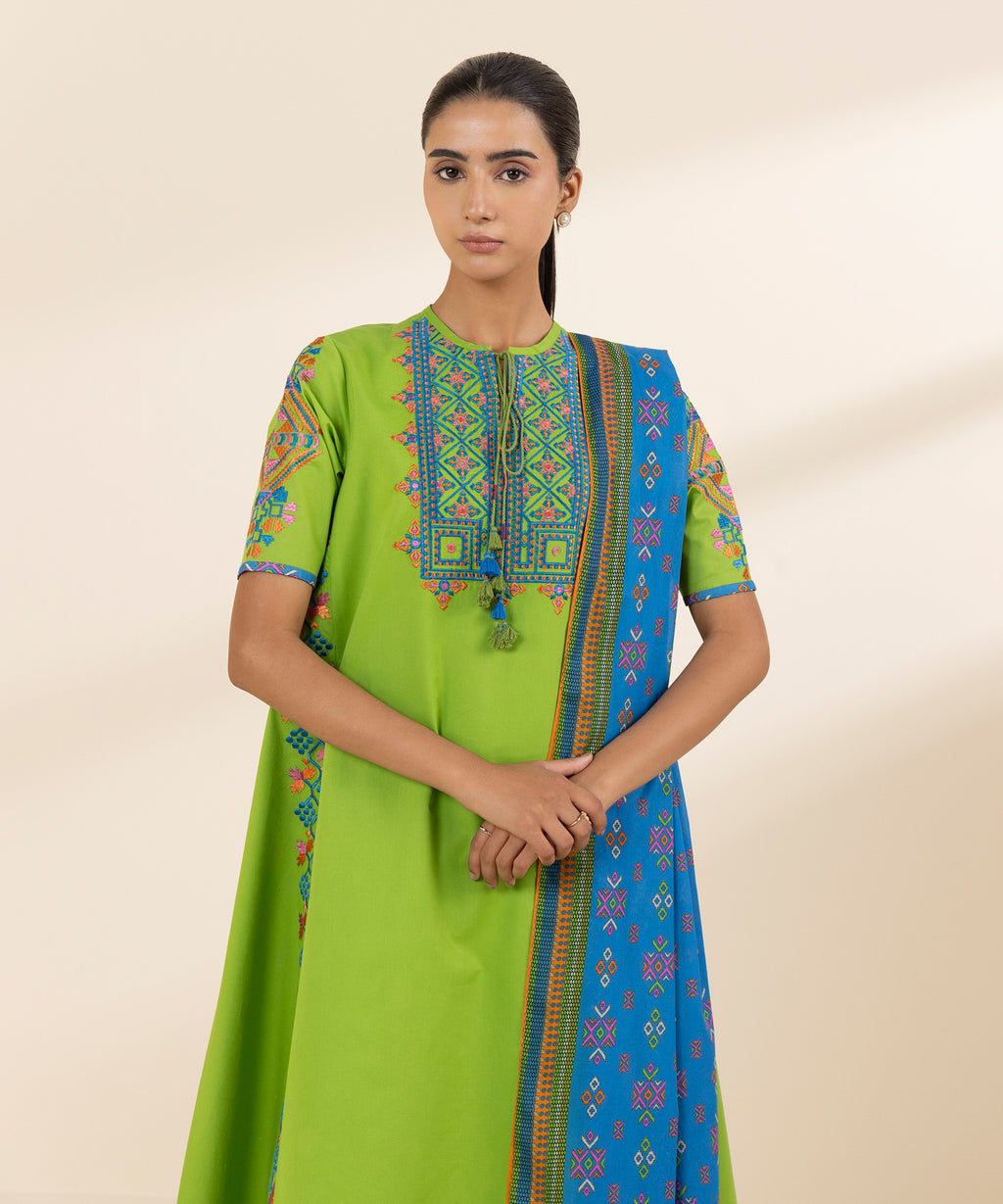 Women's Unstitched Lawn Embroidered Green 2 Piece Suit