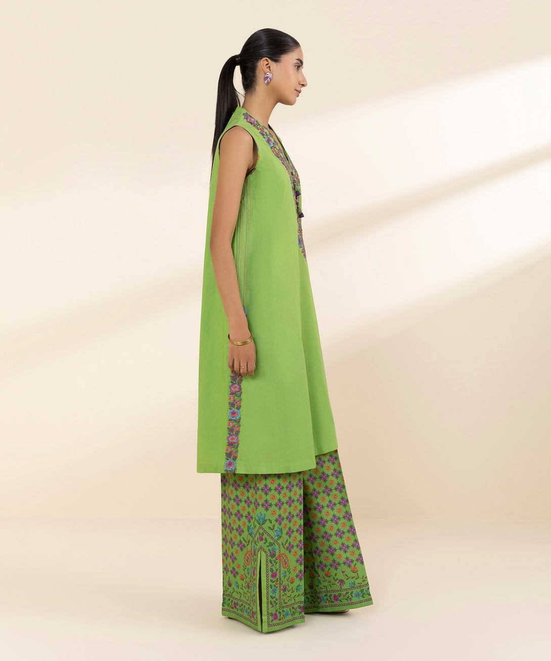 Women's Unstitched Lawn Embroidered Green 2 Piece Suit