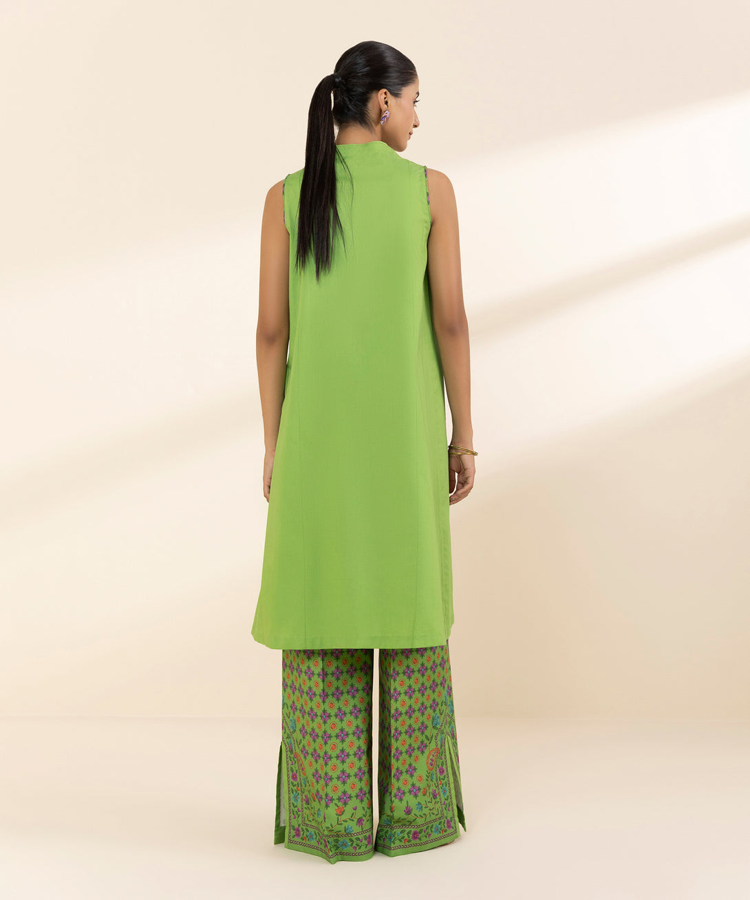 Women's Unstitched Lawn Embroidered Green 2 Piece Suit