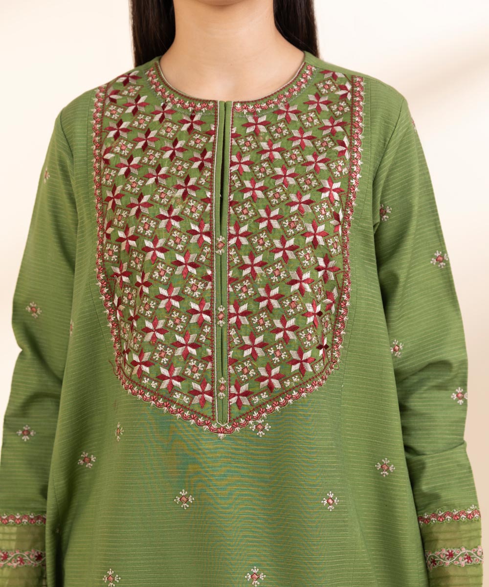 Women's Unstitched Zari Khaddar Embroidered Green 2 Piece Suit