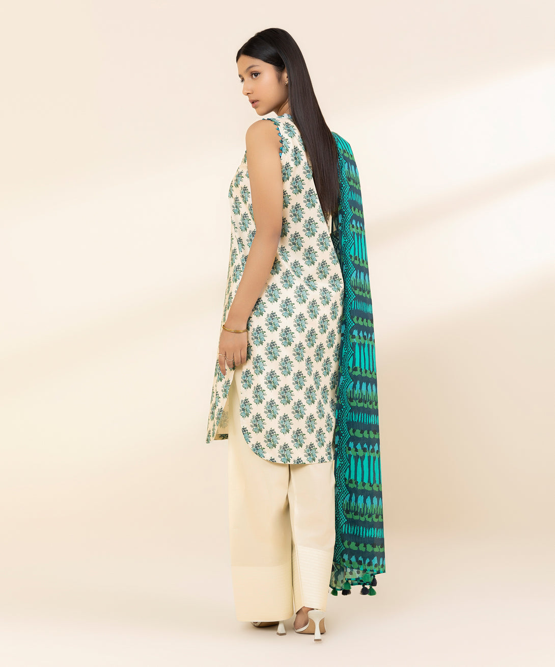 Women's Unstitched Lawn Printed Multi 3 Piece Suit