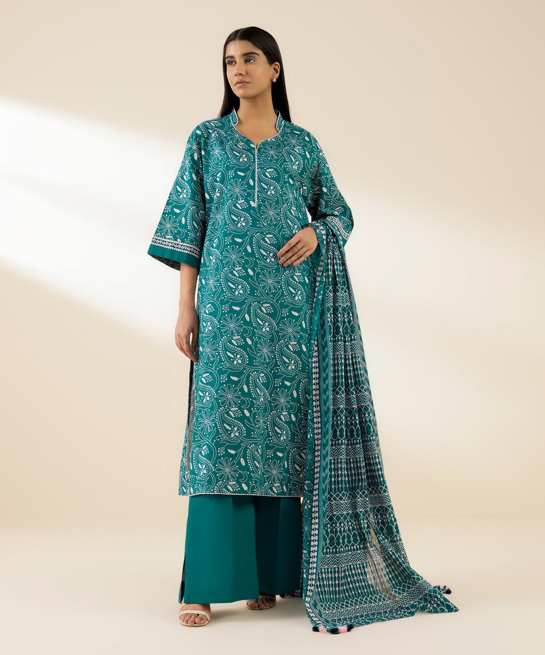 Women's Unstitched Lawn Printed Green 3 Piece Suit