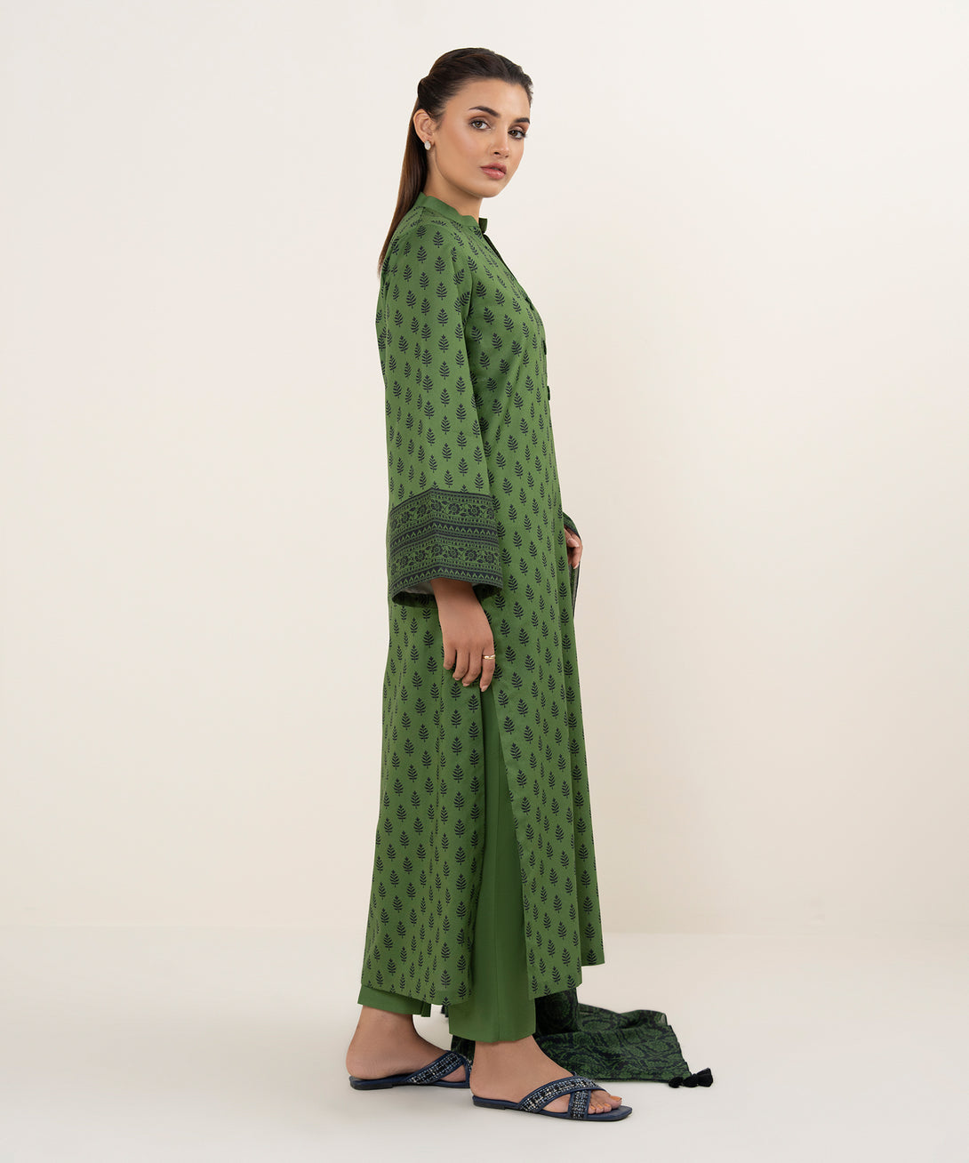 Women's Unstitched Lawn Printed Multi 3 Piece Suit