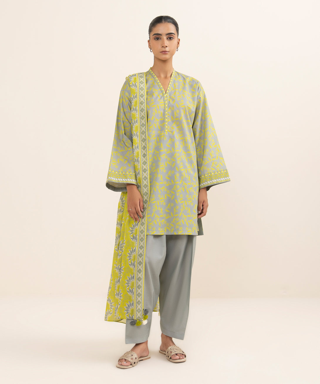 Women's Unstitched Lawn Printed Multi 3 Piece Suit