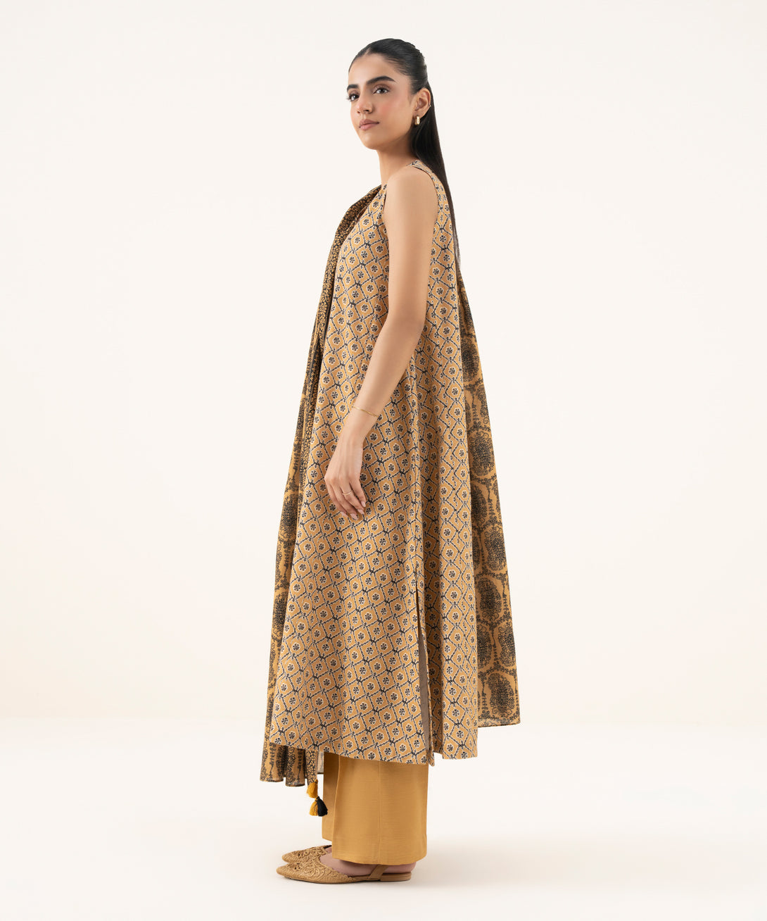Women's Unstitched Light Khaddar Printed Multi Three Piece Suit