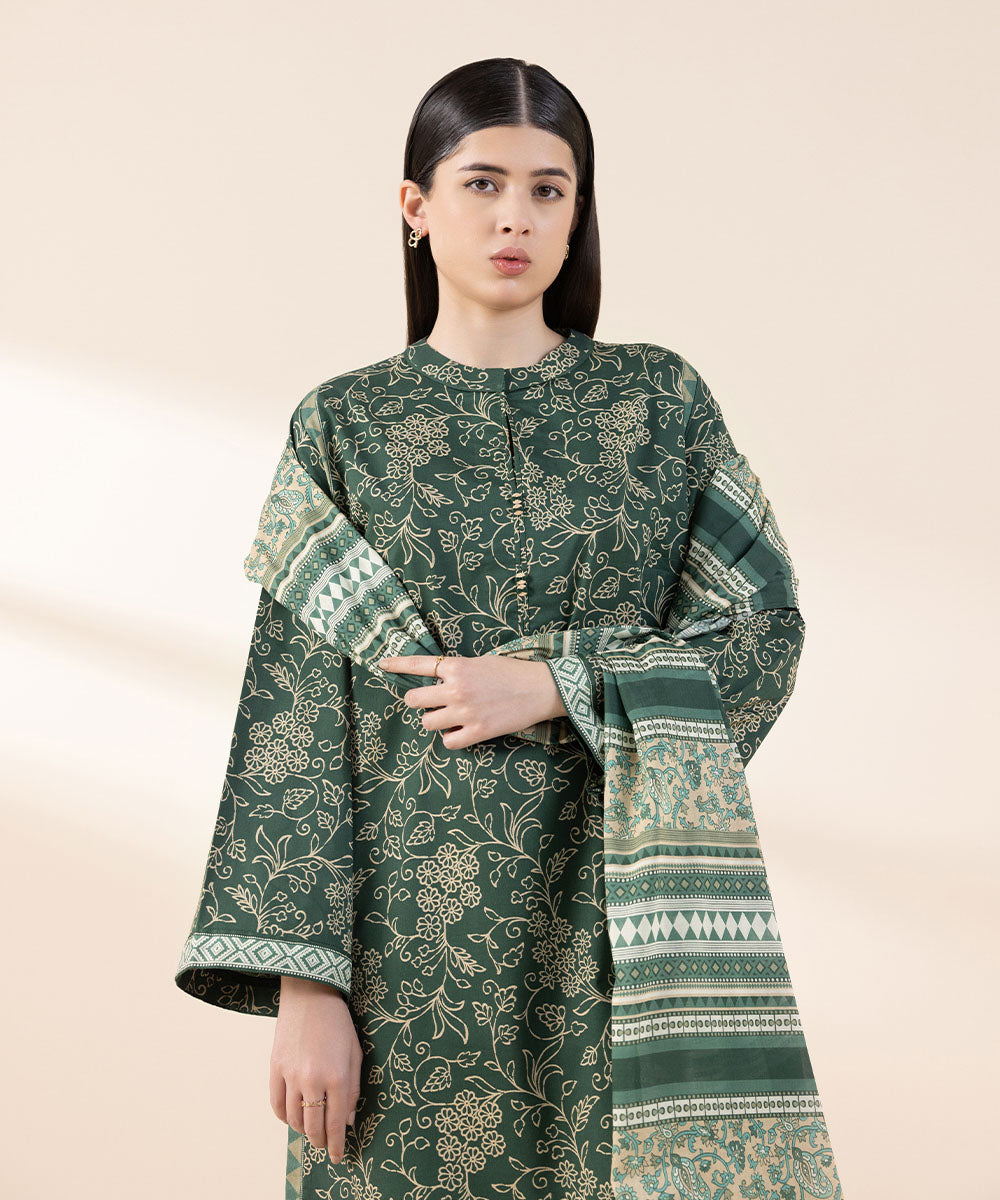 Women's Cambric Printed Green Unstitched 3 Piece Suit