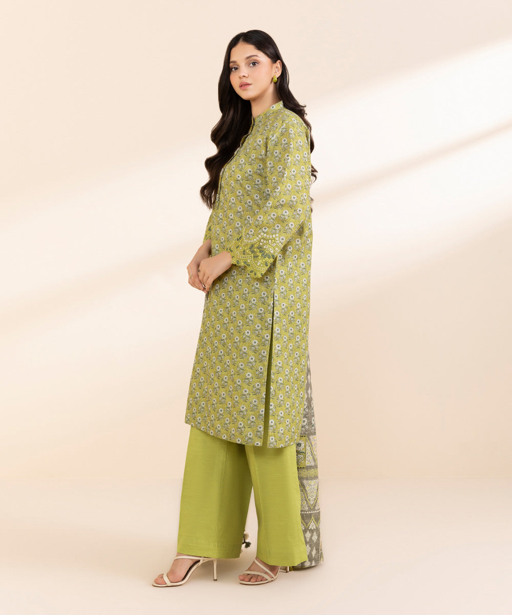 Women's Unstitched Light Khaddar Embroidered Green 3 Piece Suit